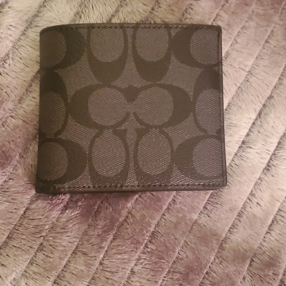 New - Picture 1 of 3